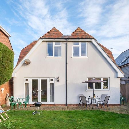 Spacious Home, Minutes Fom The Beach, Free Parking, Large Garden Area, Pets Welcome! Whitstable Exterior foto