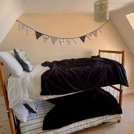 Spacious Home, Minutes Fom The Beach, Free Parking, Large Garden Area, Pets Welcome! Whitstable Exterior foto