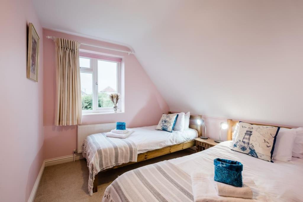 Spacious Home, Minutes Fom The Beach, Free Parking, Large Garden Area, Pets Welcome! Whitstable Exterior foto